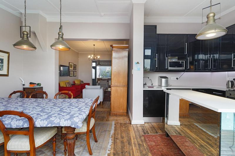 2 Bedroom Property for Sale in Sea Point Western Cape
